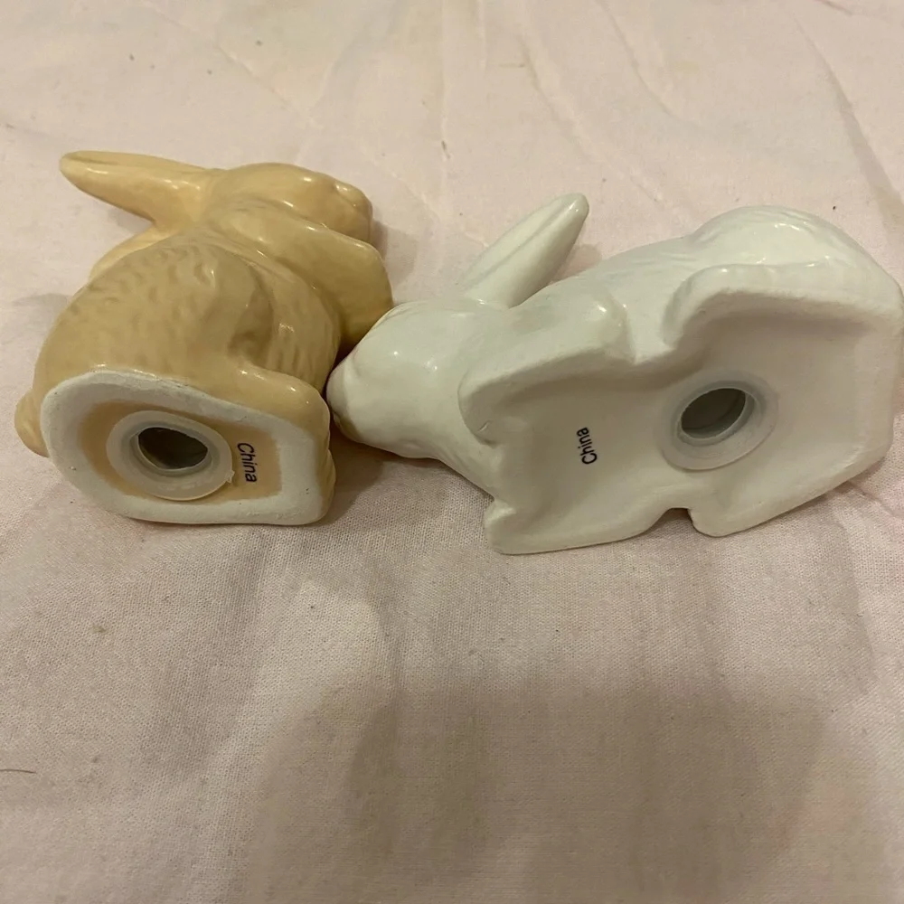 Rabbit Salt and Pepper Shakers (DE)